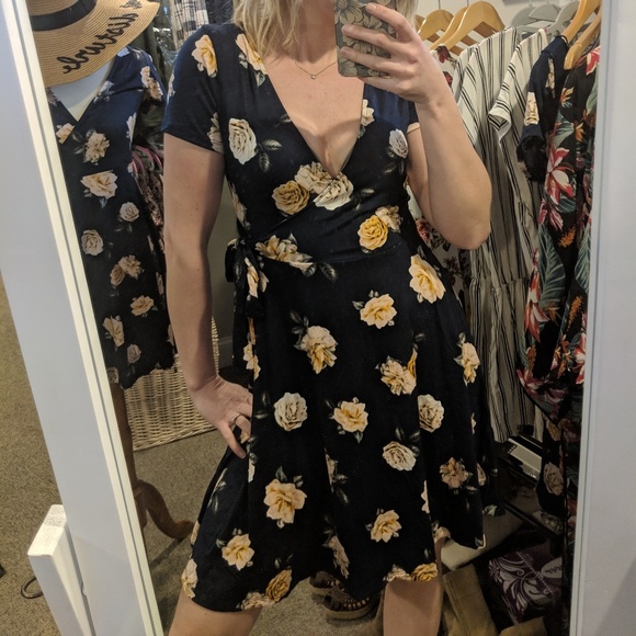 5/$25 Floral Summer Dress - Picture 4 of 5